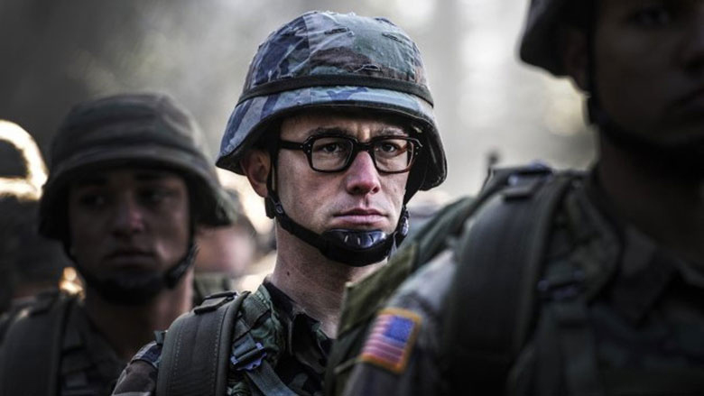 Edward Snowden rolündeki Joseph Gordon-Levitt